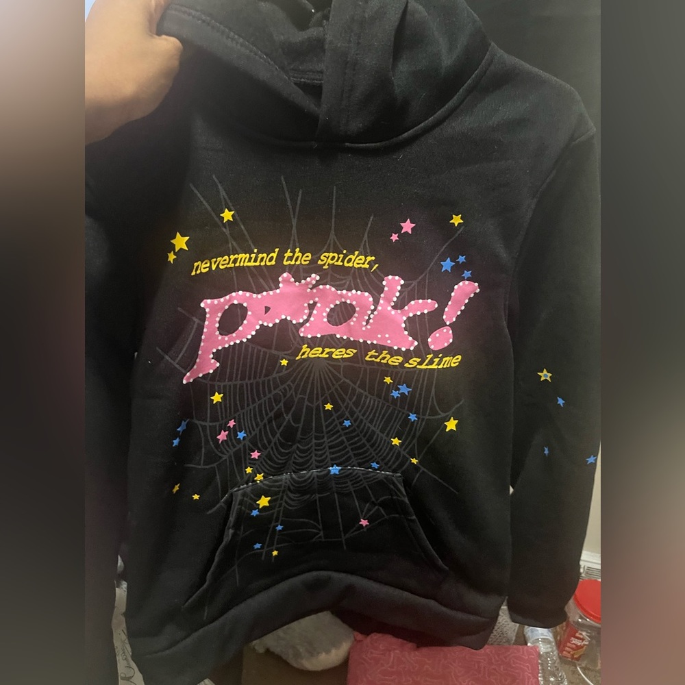 soft, believable hoodie never worn